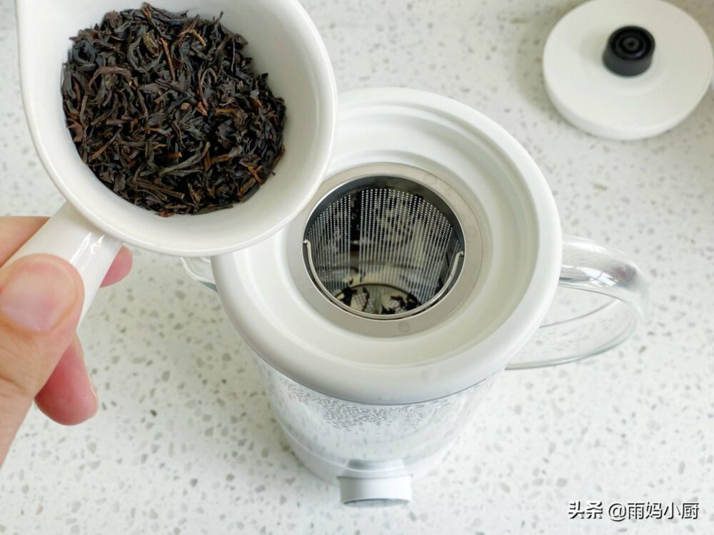 做奶茶原来这么简单，放入食材，十多分钟搞定，珍珠Q弹奶茶香浓