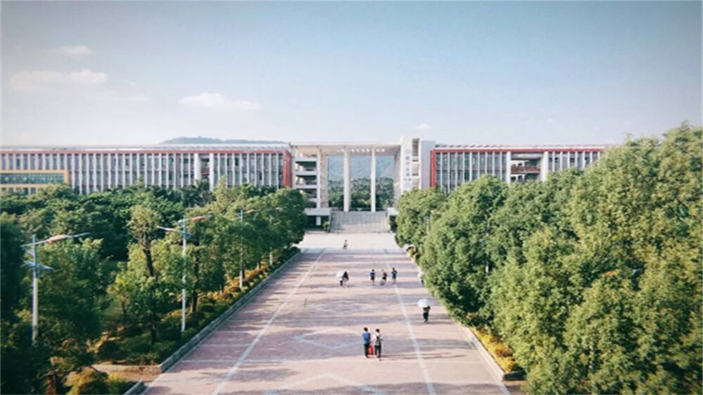 广东迎首所“金融”大学，耗资21亿，占地800亩，预计2022年招生