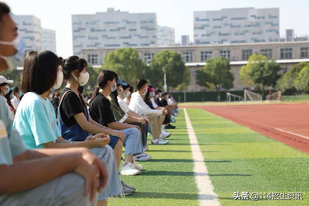 武汉城市职业学院2021级新生开学典礼隆重举行