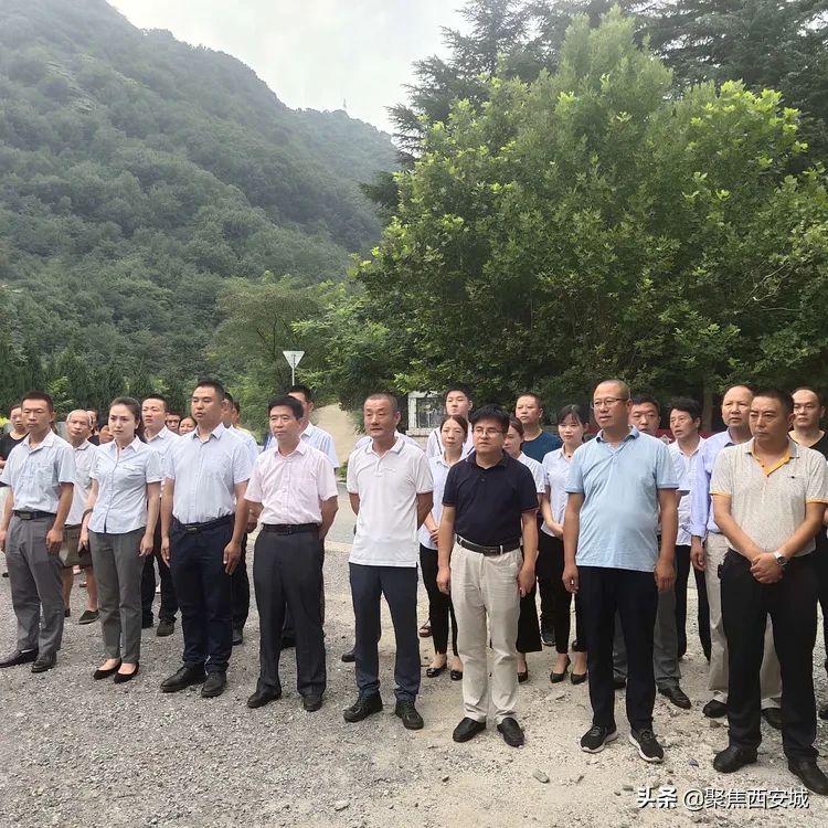 西安鹏翔驾校举办“情系秦岭山区 爱心助学帮困”捐赠活动