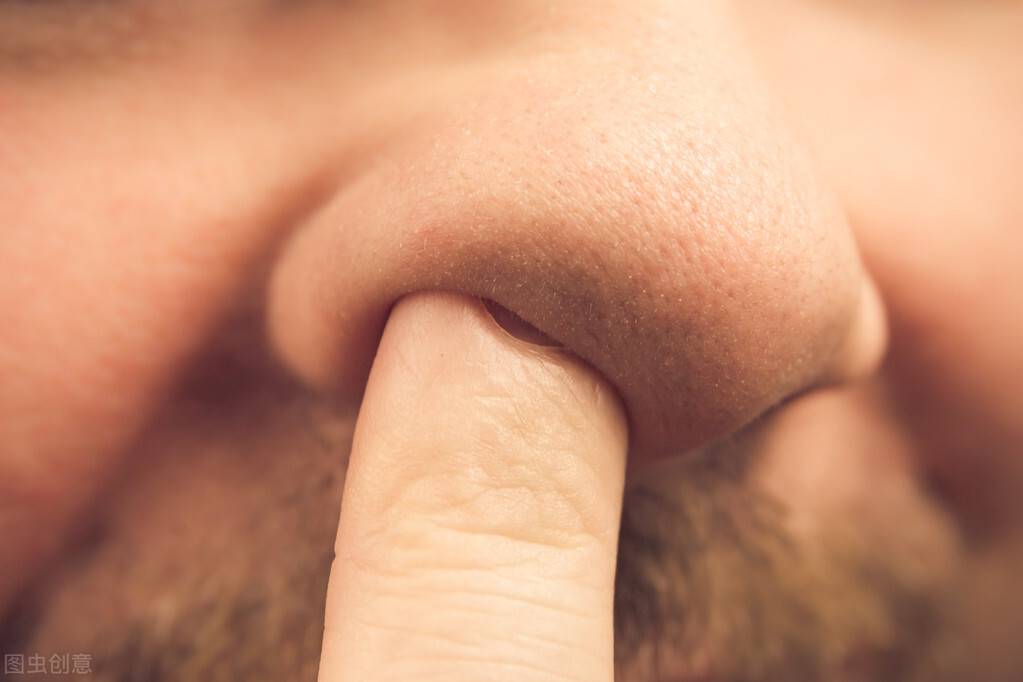 秋季总是挖鼻屎，鼻屎是怎么来的？3个方法，让你健康地清理鼻屎