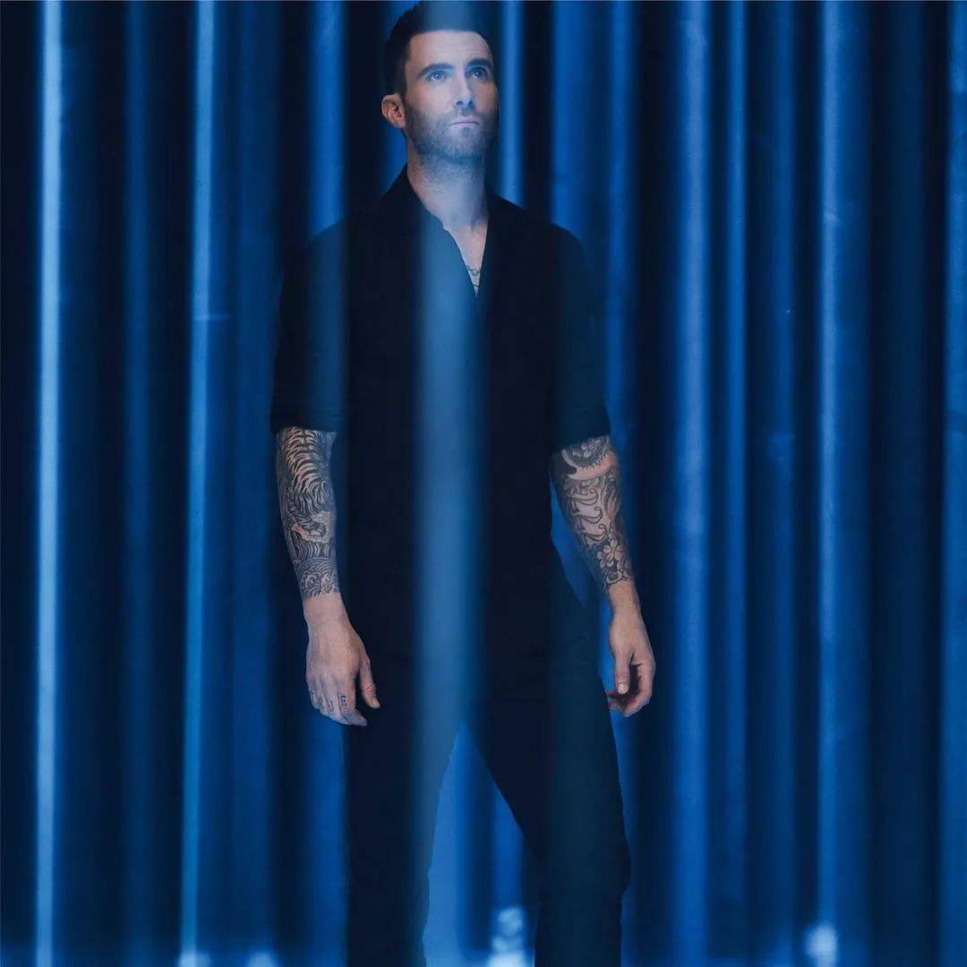 Maroon 5主唱骚当遭经纪公司合约控制，身不由己