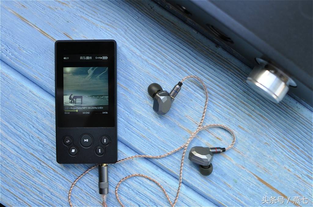 MP3、手机、HIFI播放器之间的差别在哪里？从硬件角度分析分析