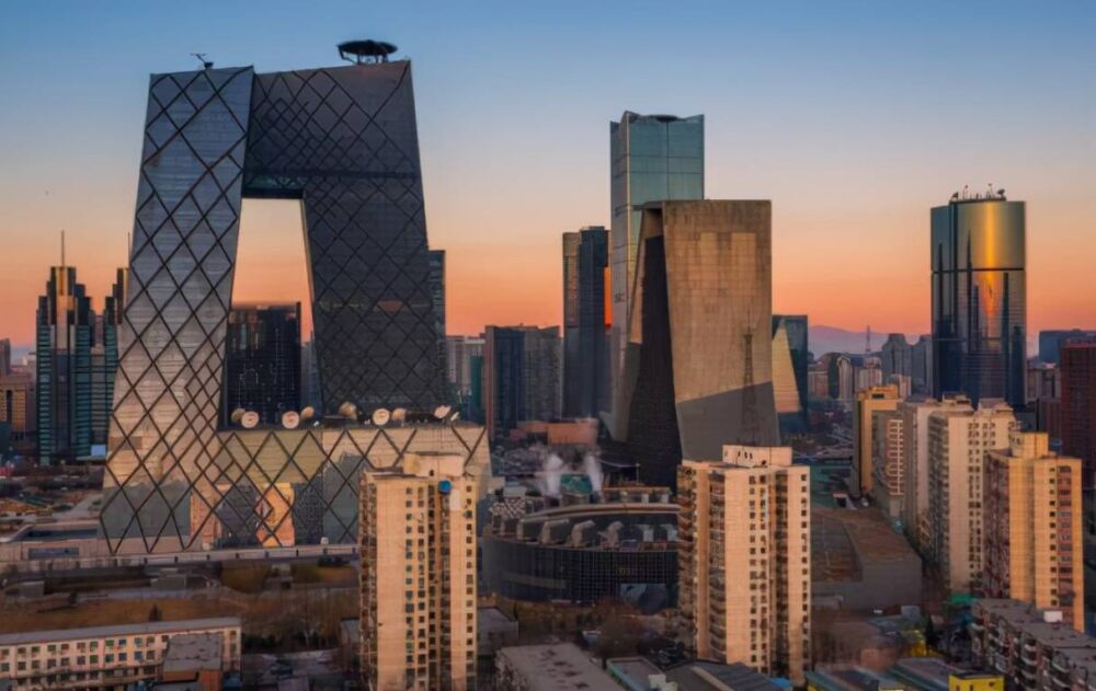 适宜毕业生就业的城市榜单，北京排名有些意外，成都青岛表现亮眼