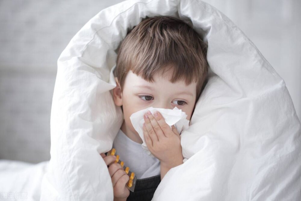 孩子发烧别着急，38.5℃以下自行处理，3个降温方法快速退烧
