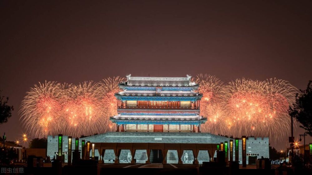 2021年十月一日是中华人民共和国成立72周年