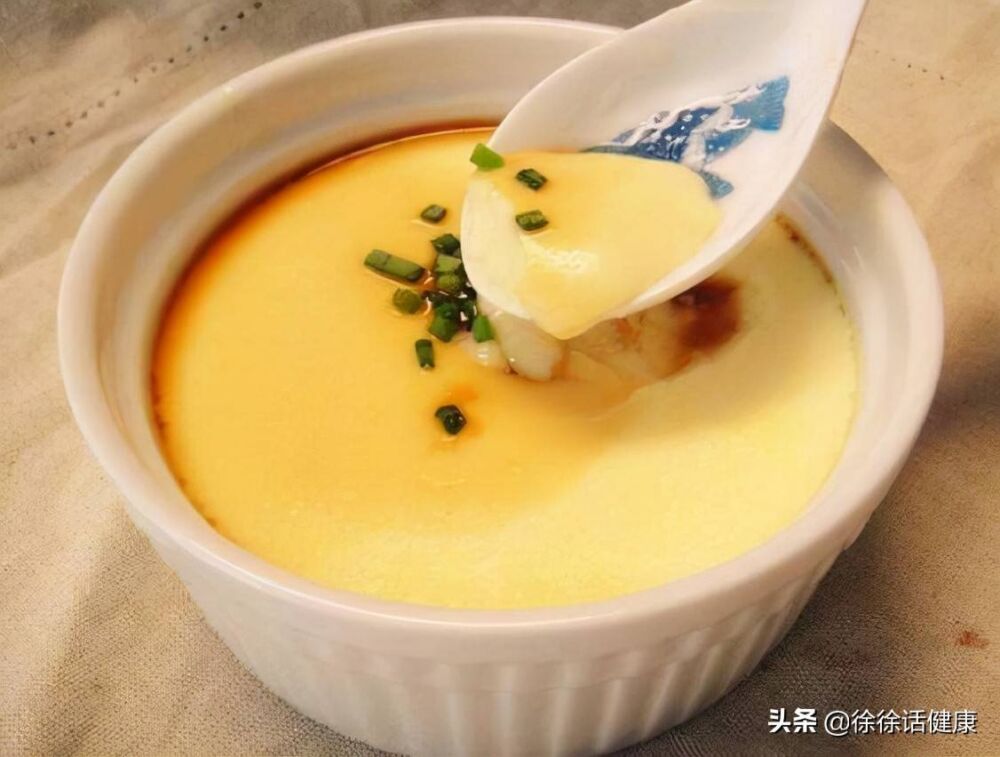 问：我这半流食都能吃啥？答：一会儿你问问配餐员吧