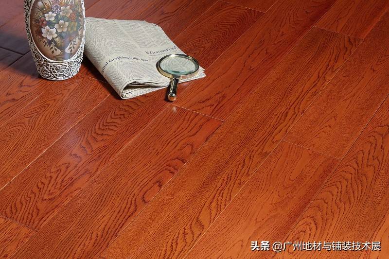 挑选实木地板，哪种原木材料最靠谱？