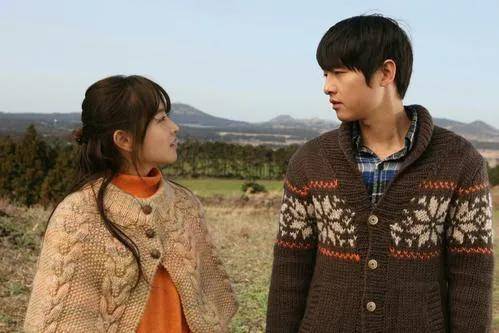 《狼少年》宋仲基、朴宝英最新领衔主演的韩国爱情动作电影