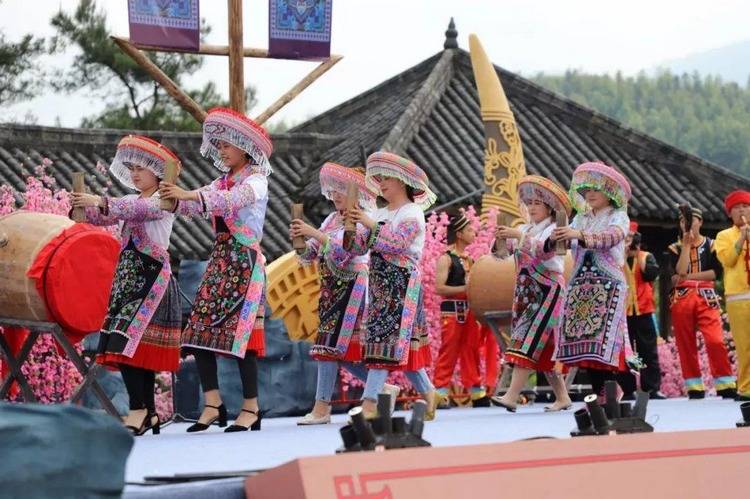 重庆特产传说（493） | 万盛祝家山苗族服饰：“绣在苗族身上的历史”