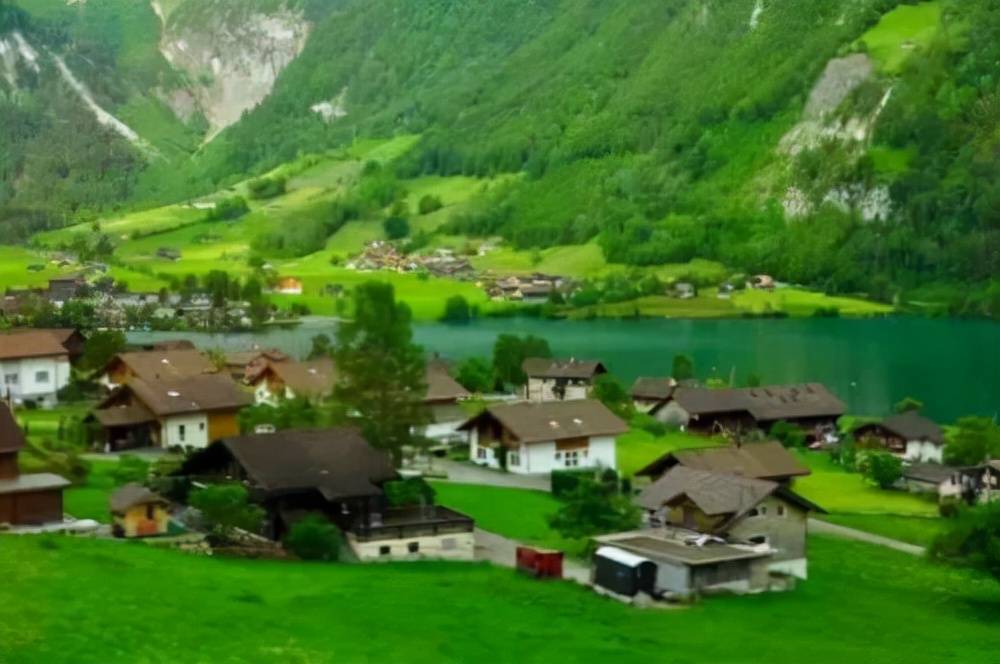 女儿国“瑞士”现在是什么样的，带你看看真实的瑞士