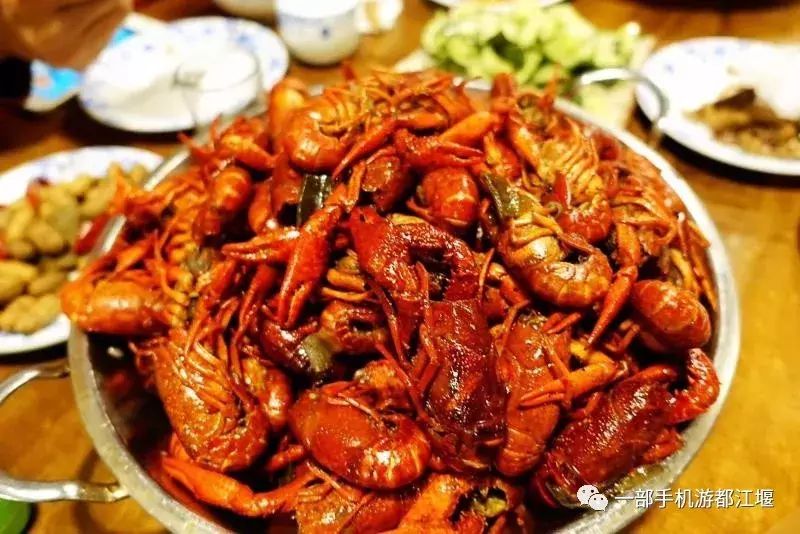2019第一口小龙虾，免费吃！水灵妹私藏的5家龙虾馆，油焖、卤煮、十三香...每一款都是真爱~