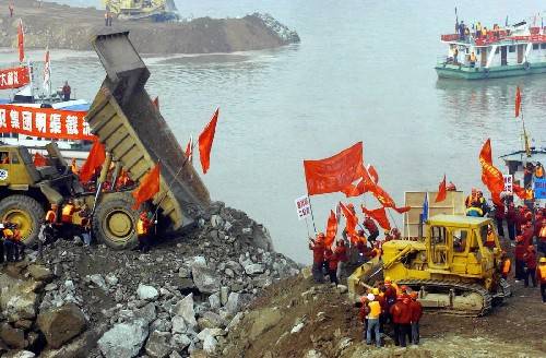 1986年，以宜昌为省会的三峡省为何被叫停？邓小平后续决策真英明