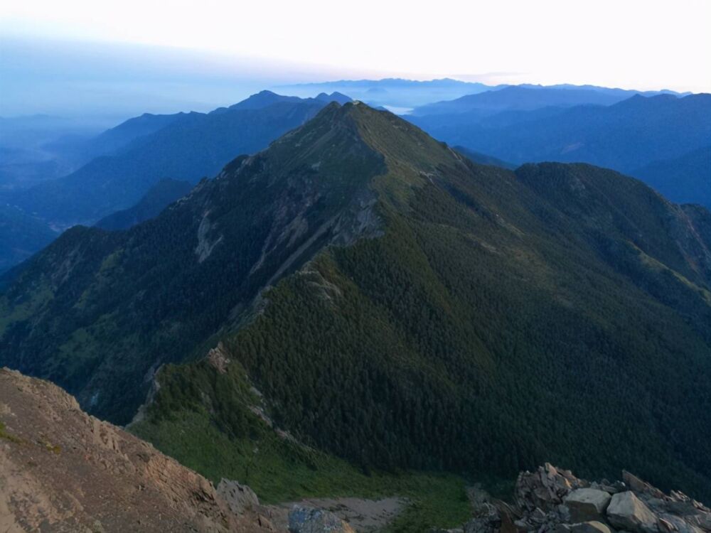 中华十大名山，登山旅游的好去处，你去过几个