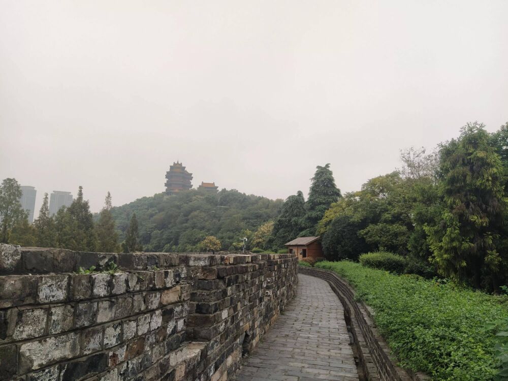 南京免费开放的明城墙段，挹江门-仪凤门