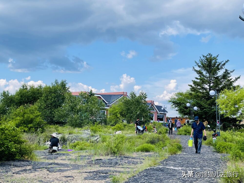 超市里卖得挺贵的苏打水，在这个景区免费喝，只要你喜欢铁锈味