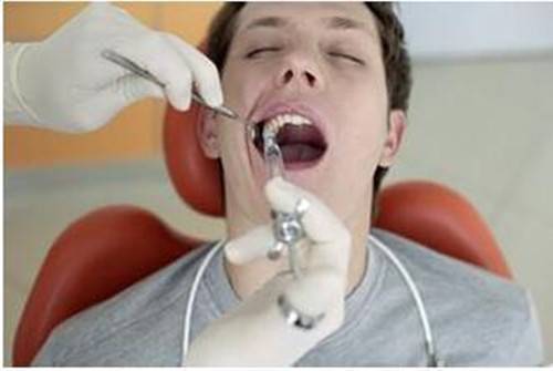 大连齿医生口腔科普 智齿不要轻易拔 拔智齿有三个危害