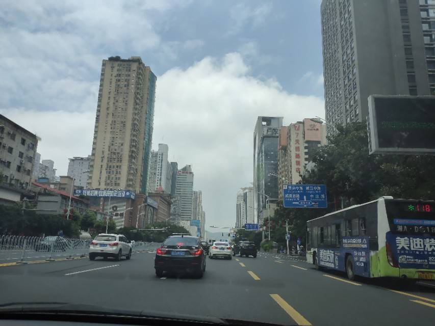 武汉出发四小时到湖南长沙市，美不胜收，让人很意外！