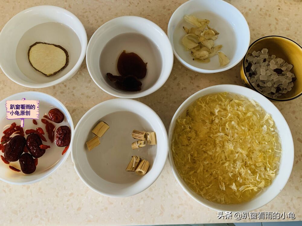 年夜饭饮品喝什么？这个梨汤做法简单，解渴解腻，滋润祛燥，好喝