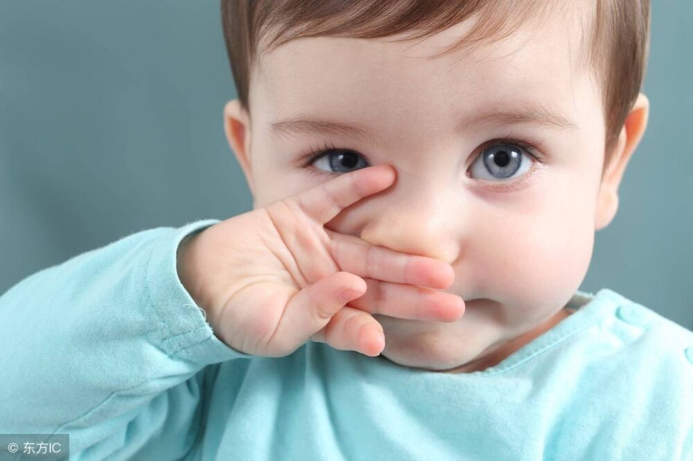 孩子总流清水鼻涕是怎么回事？或与这3个因素密切相关