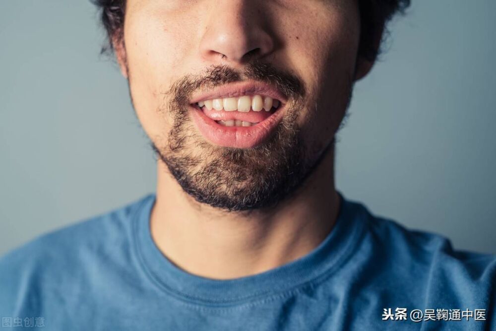 男人胡须出现这3种异常，说明健康出现问题了，医生提醒不要忽视