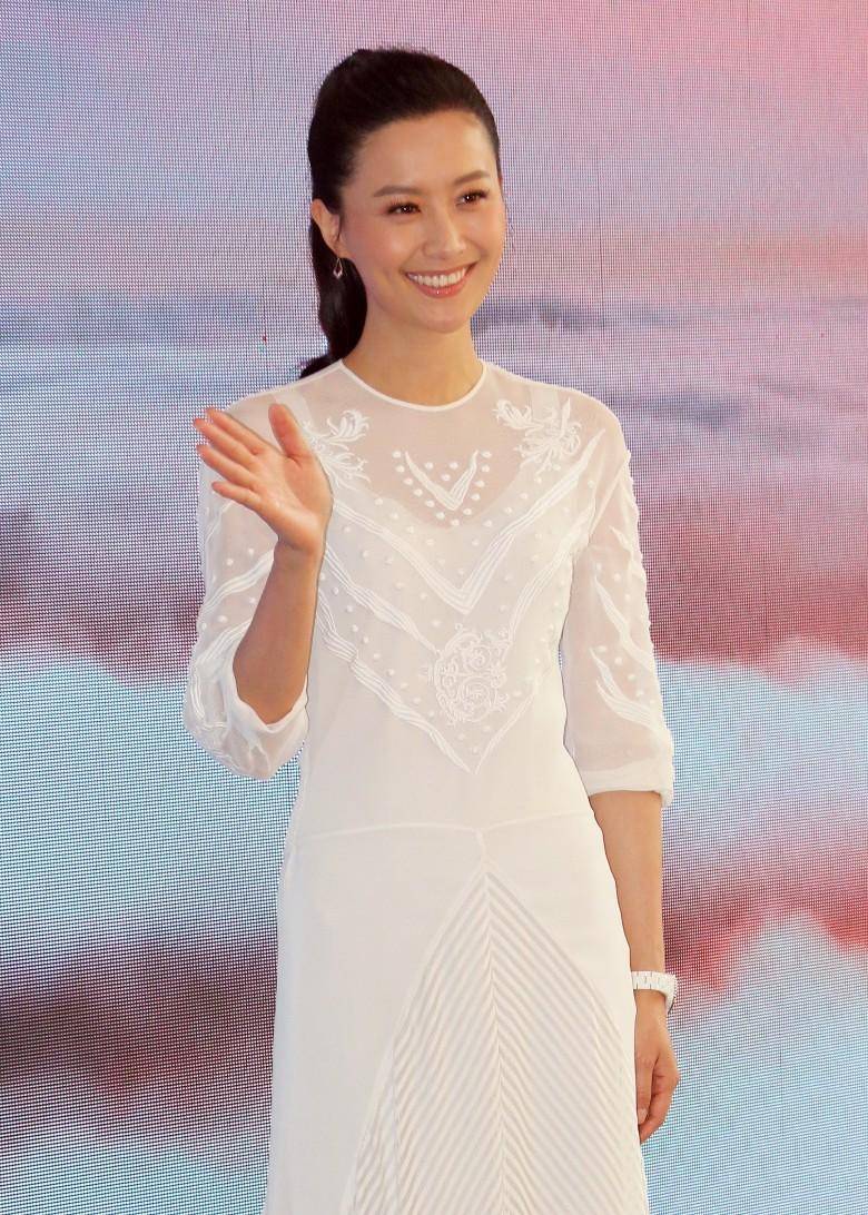 陈法拉：败走豪门再觅真爱，与法国帅哥结婚生女，二婚女也有春天