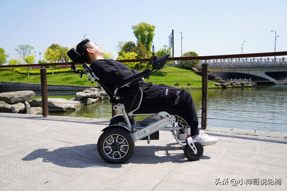 电动轮椅老人能用吗？老人用电动轮椅推荐