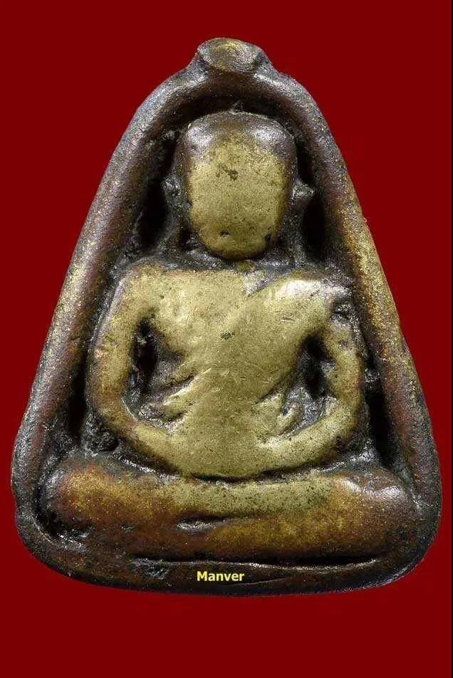 泰国九大圣僧之一，泰国财佛龙婆银及佛牌介绍