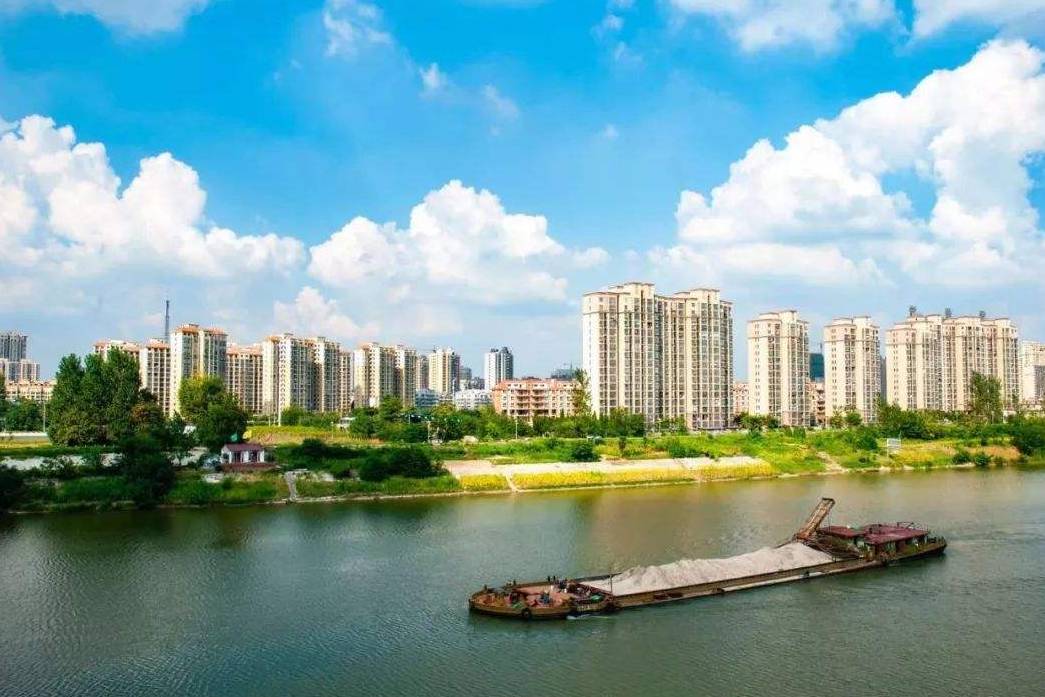 阜阳唯一的县级市，人均GDP高达5.6万元，被称“小上海”