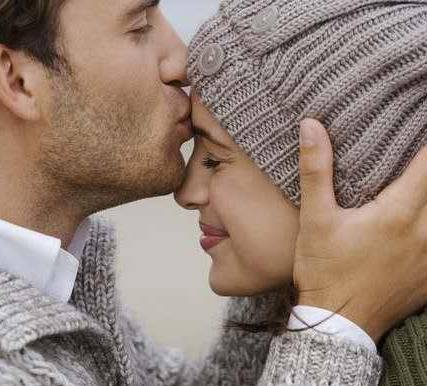 女生最承受不住的五种接吻方式，尤其是第一种，全身软了