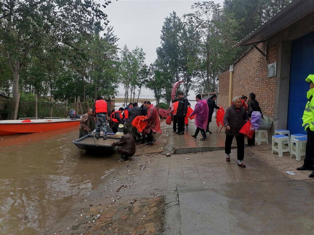 罕见洪水袭陕西大荔：曾连续降雨40多天，23.9万人受灾