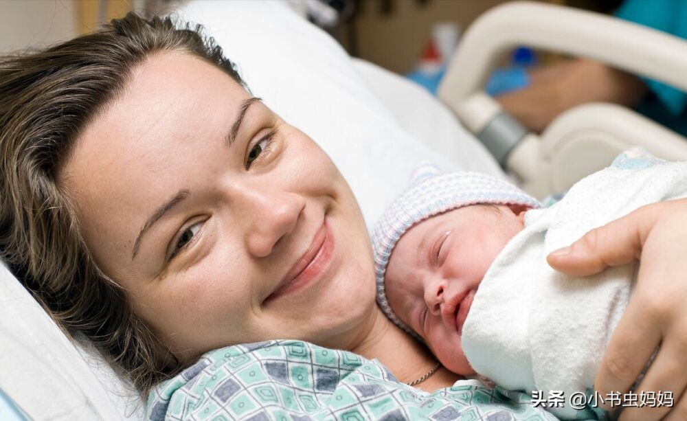 新生儿如何喂养和护理？育婴师妈妈教你做好每个细节，详细实用
