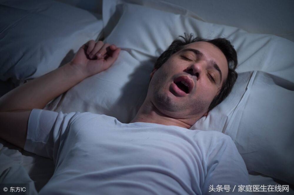 男人睡觉打呼噜很正常？这是病，6个办法“根除”打鼾