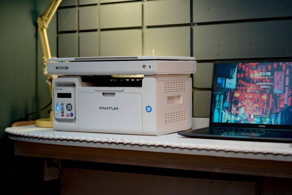 打印复印扫描一机搞定，无线连接轻松掌控——奔图M6202W(青春版)