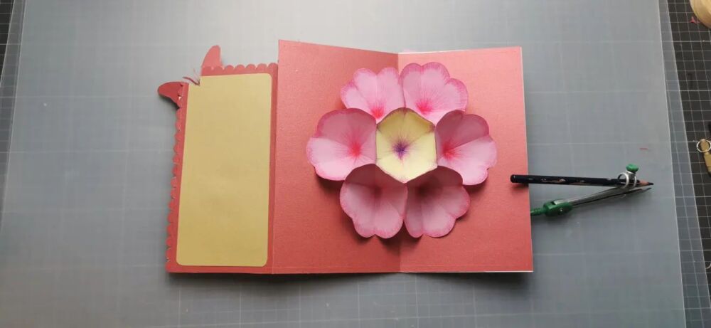 立体折纸：超漂亮的“立体贺卡”，合上看蝴蝶，打开有惊喜