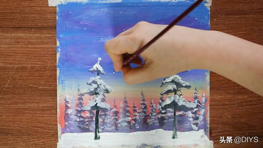 手工绘画作品，冬季树林雪景的简单画法，非常漂亮！