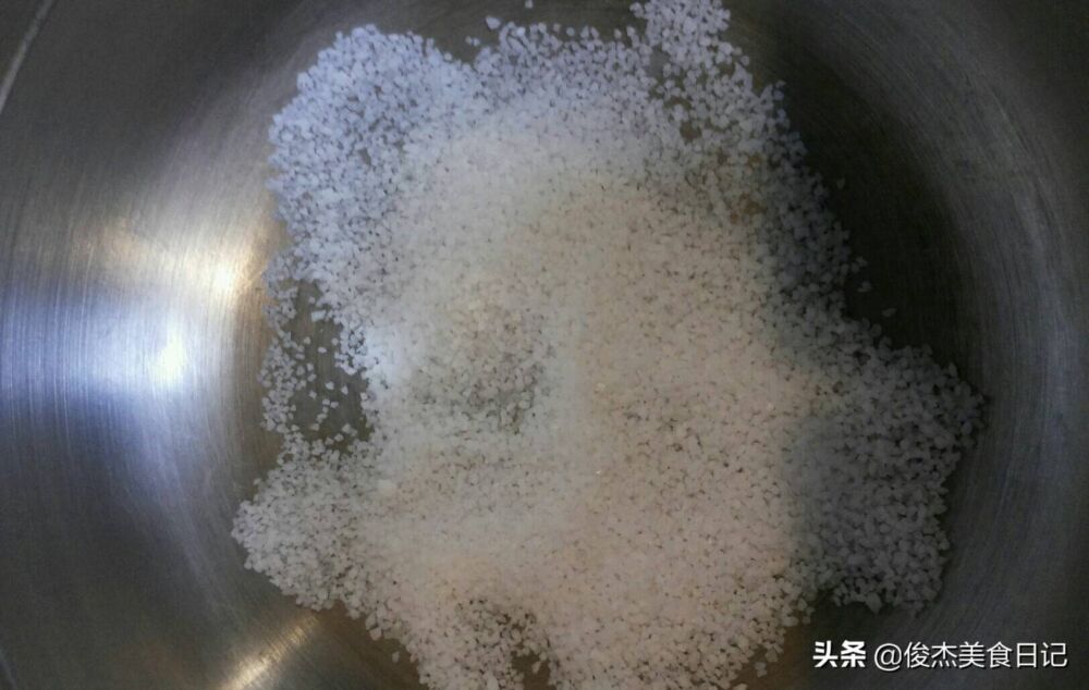 花椒盐做法非常简单，掌握方法和窍门，在家就能做，味道还不错哦